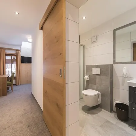 Barbarahof イン ヴェルフェンヴェンク